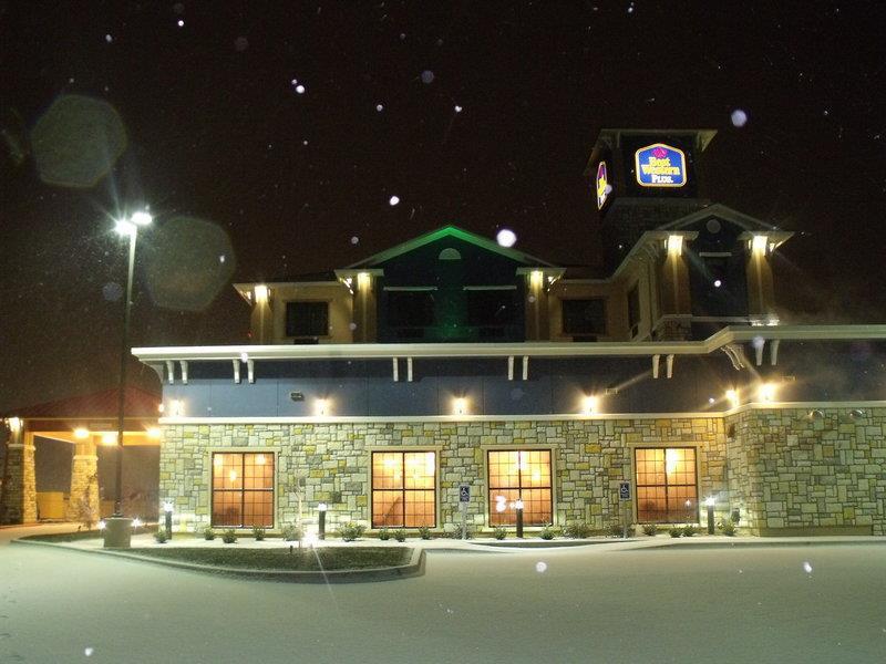 Best Western Plus Emerald Inn&Suites Garden City Exterior foto