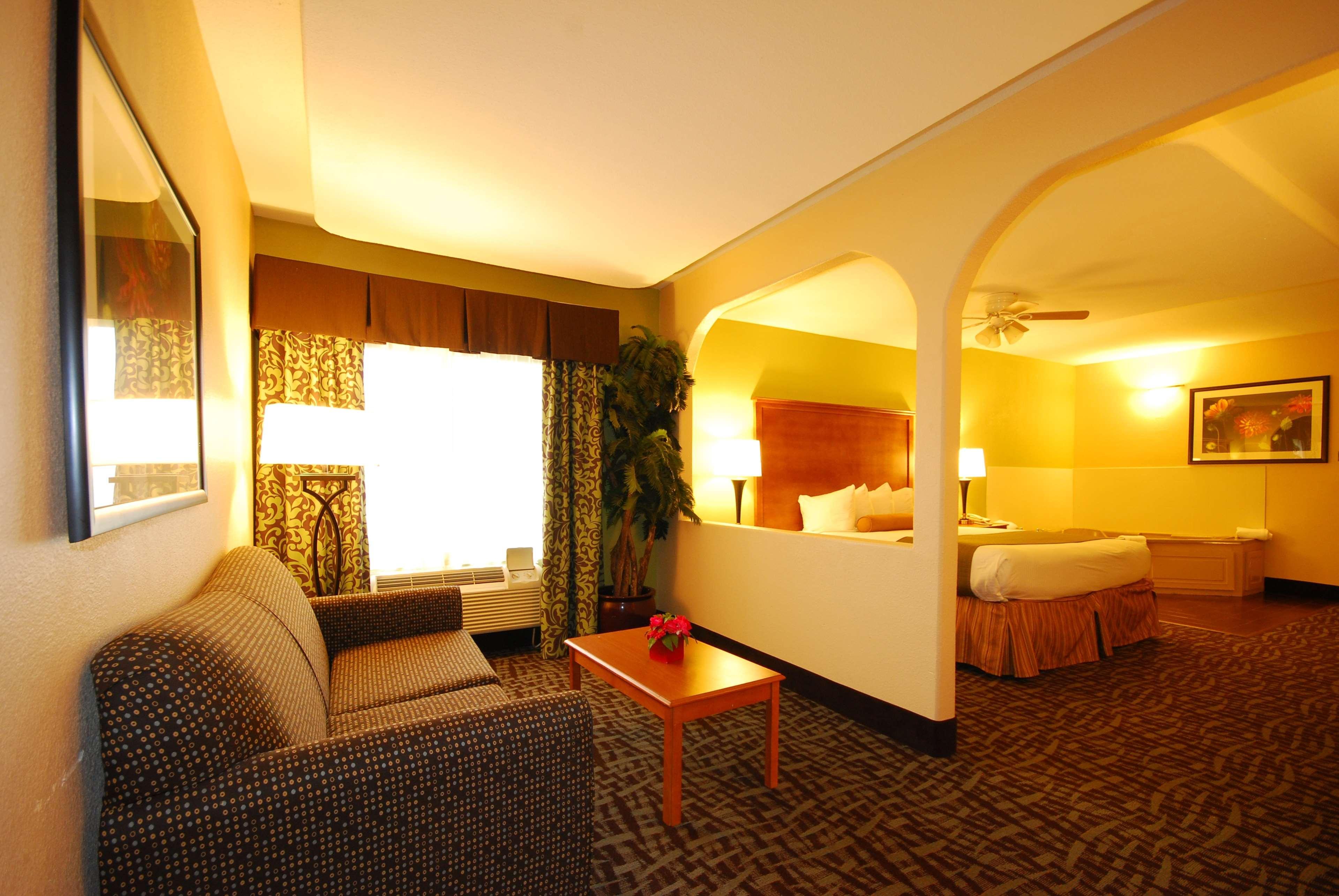 Best Western Plus Emerald Inn&Suites Garden City Exterior foto