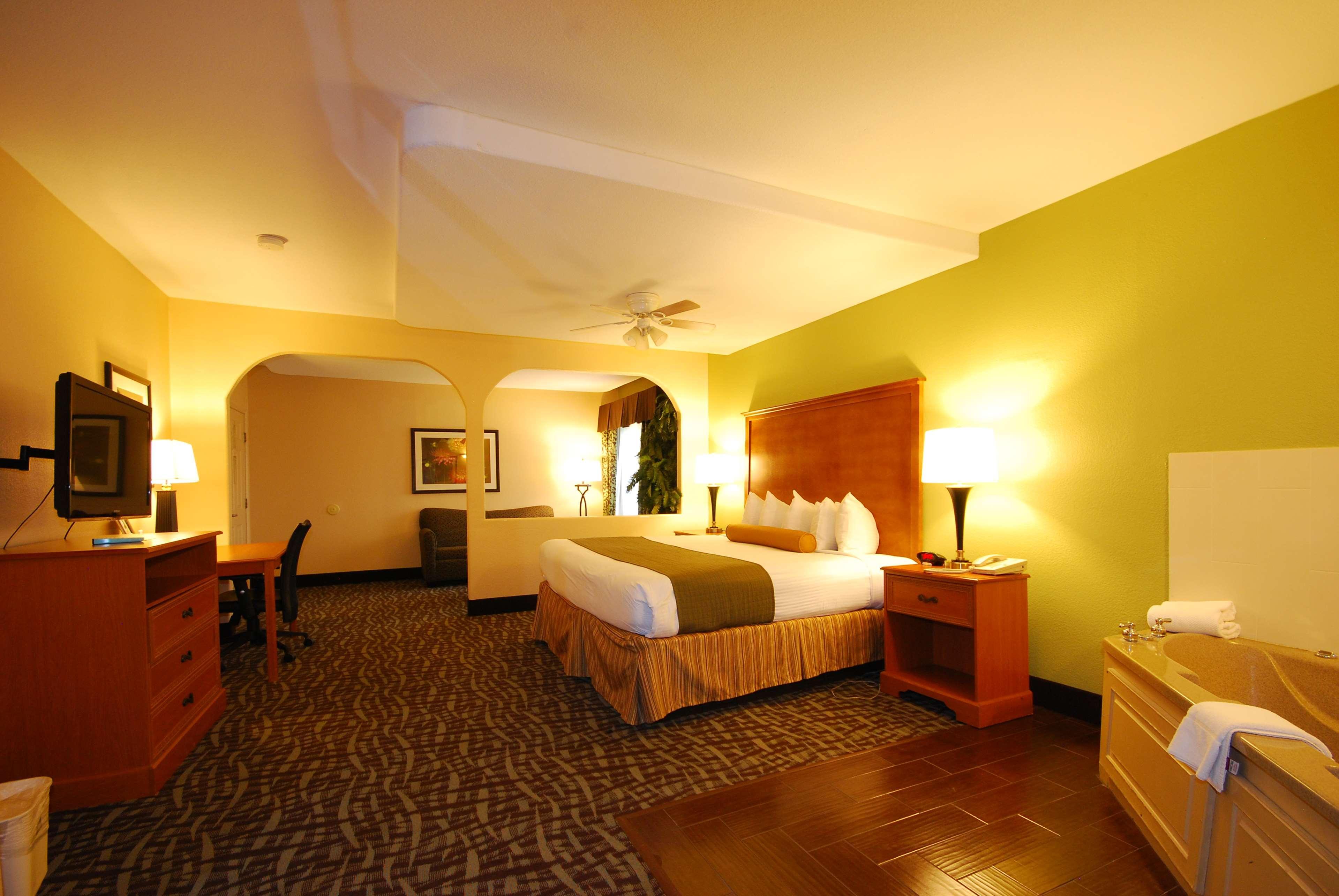 Best Western Plus Emerald Inn&Suites Garden City Exterior foto