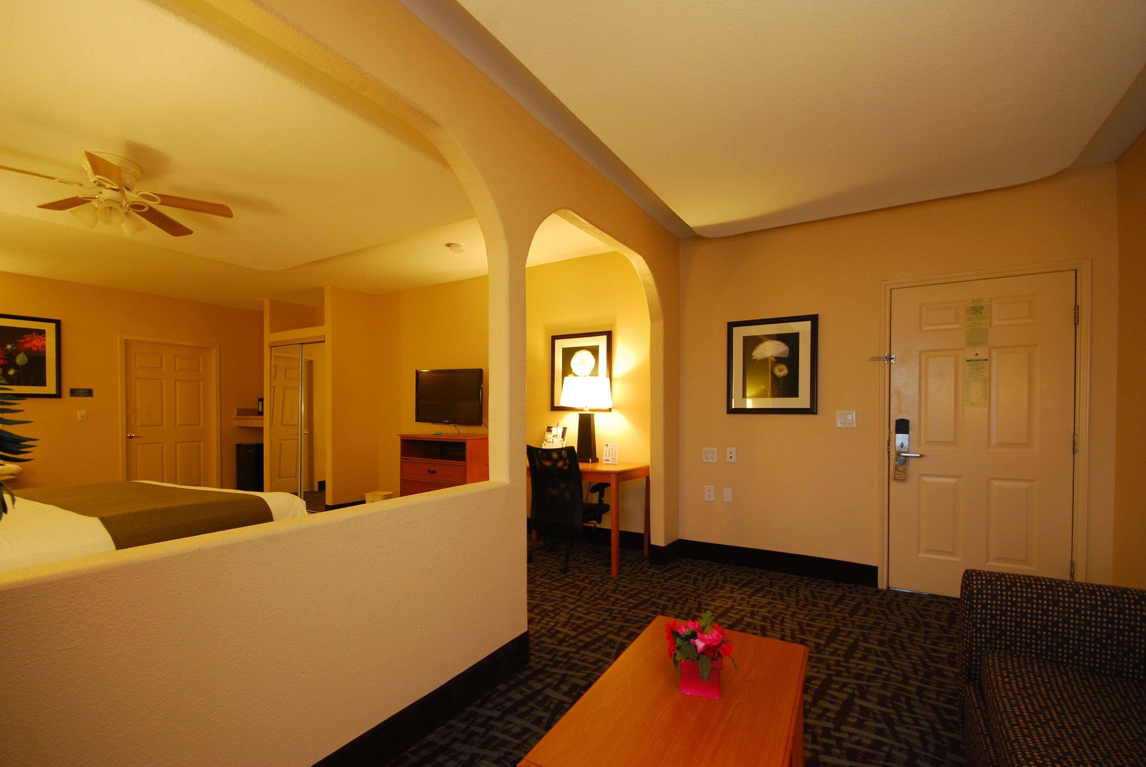 Best Western Plus Emerald Inn&Suites Garden City Exterior foto