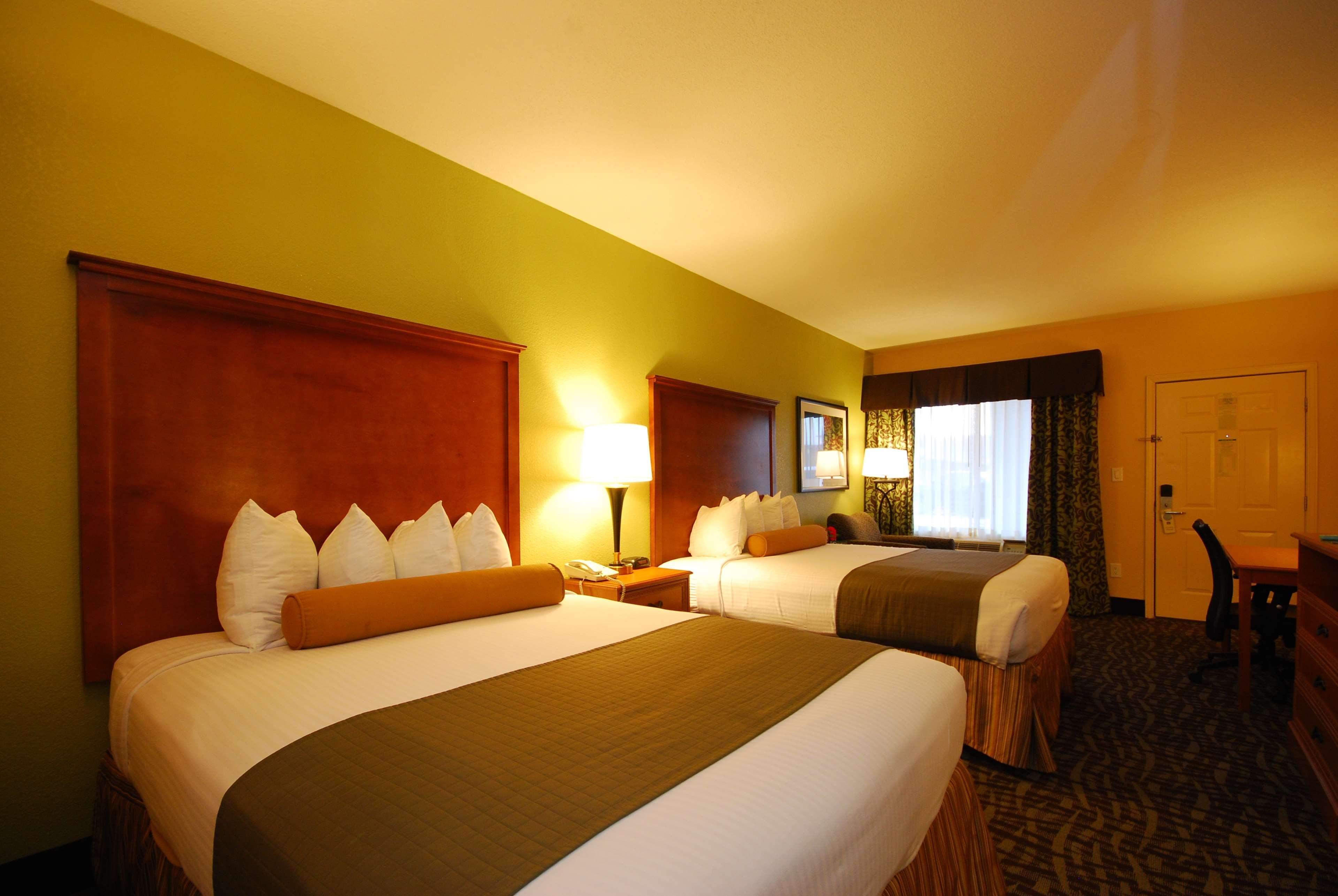 Best Western Plus Emerald Inn&Suites Garden City Exterior foto